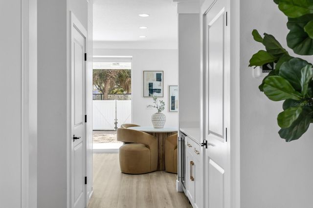 2138 W CHESTNUT STREET, Tampa, FL 33607