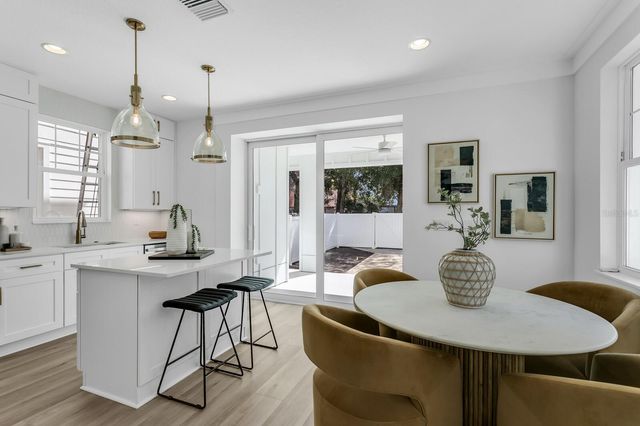 2138 W CHESTNUT STREET, Tampa, FL 33607