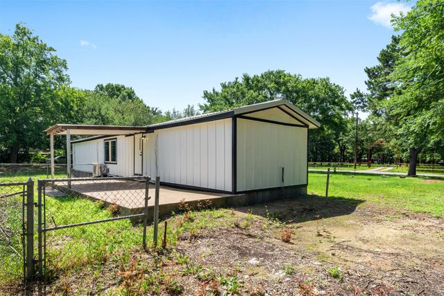 19930 Leisureland Road, Payne Springs, TX 75156