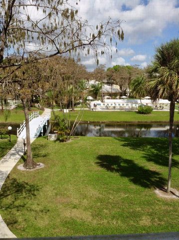 4899 NW 26th Court 346, Lauderdale Lakes, FL 33313