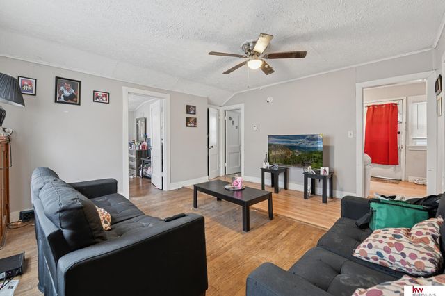 1501 S 25th Avenue, Omaha, NE 68105