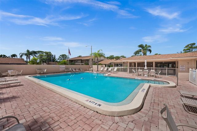 2763 WOODGATE LANE 301, Sarasota, FL 34231