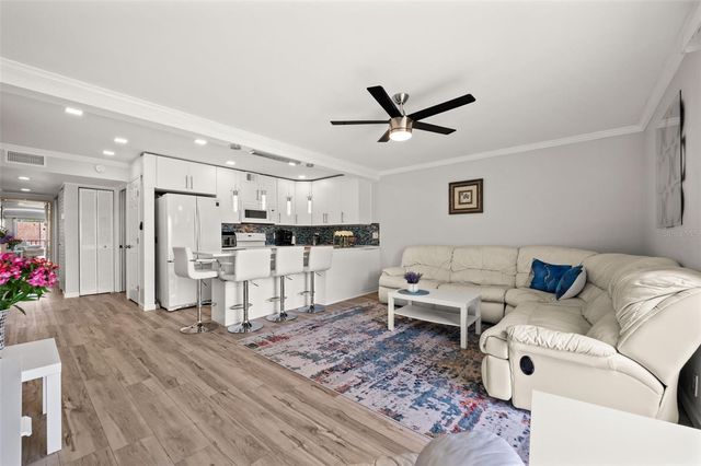 2763 WOODGATE LANE 301, Sarasota, FL 34231