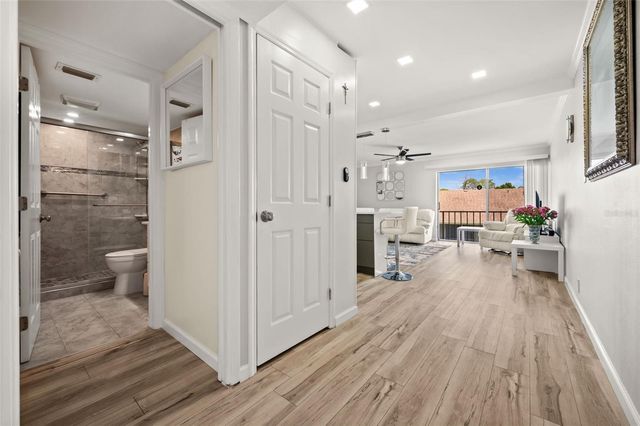 2763 WOODGATE LANE 301, Sarasota, FL 34231