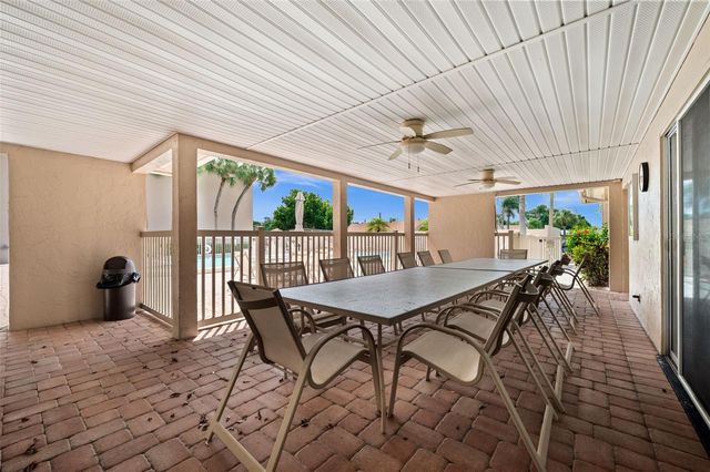 2763 WOODGATE LANE 301, Sarasota, FL 34231