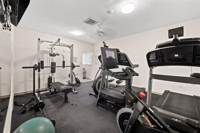 2763 WOODGATE LANE 301, Sarasota, FL 34231