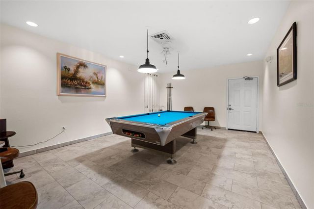 2763 WOODGATE LANE 301, Sarasota, FL 34231