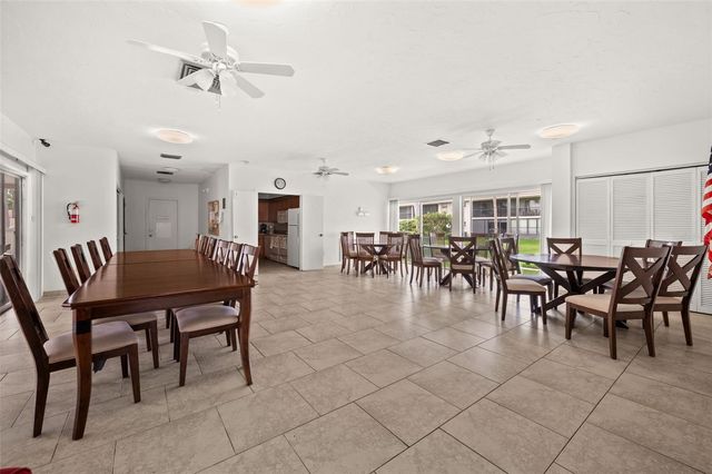 2763 WOODGATE LANE 301, Sarasota, FL 34231