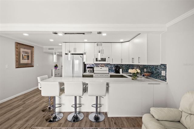 2763 WOODGATE LANE 301, Sarasota, FL 34231