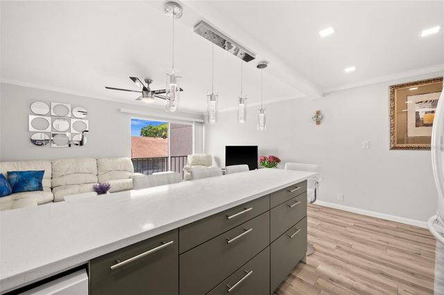 2763 WOODGATE LANE 301, Sarasota, FL 34231