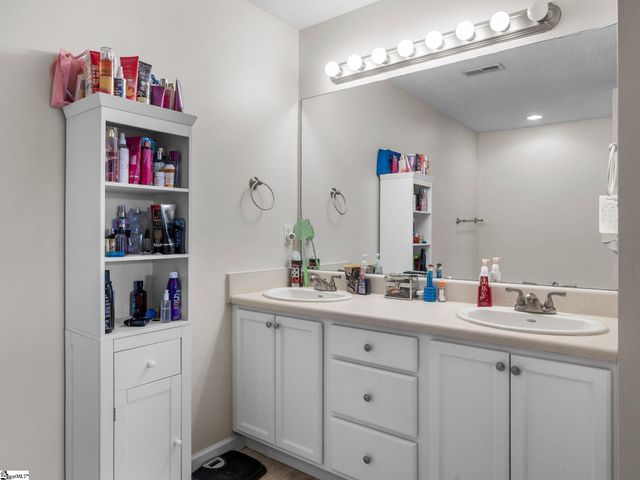 213 Basswood Drive, Roebuck, SC 29376