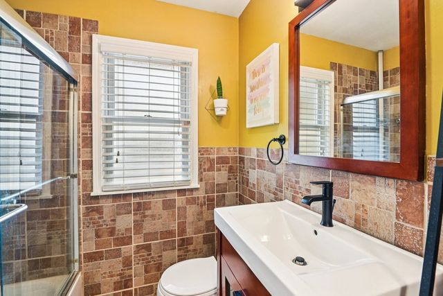 15811 S Marshfield Avenue, Harvey, IL 60426