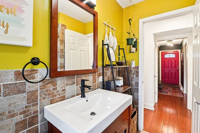 15811 S Marshfield Avenue, Harvey, IL 60426