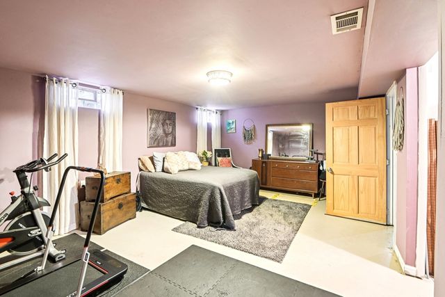 15811 S Marshfield Avenue, Harvey, IL 60426