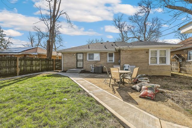 15811 S Marshfield Avenue, Harvey, IL 60426