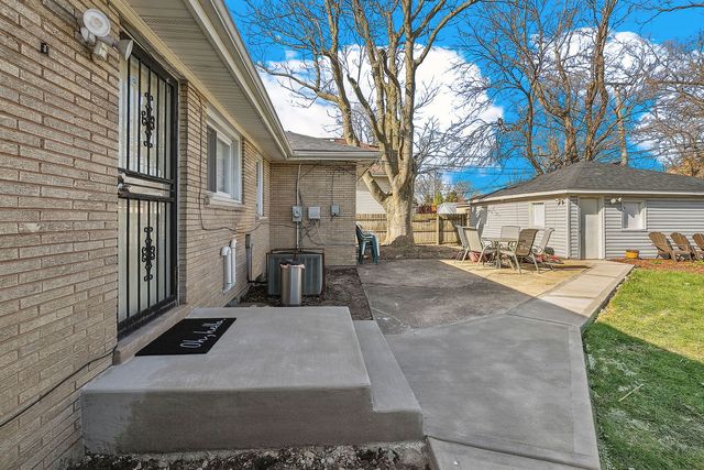 15811 S Marshfield Avenue, Harvey, IL 60426