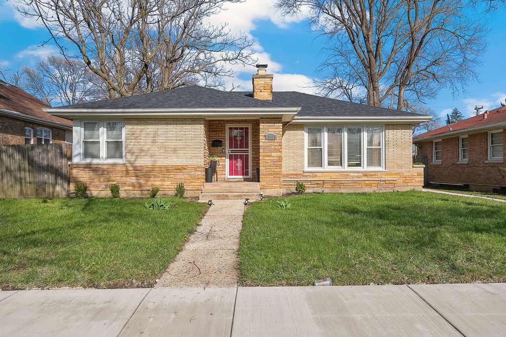 15811 S Marshfield Avenue, Harvey, IL 60426