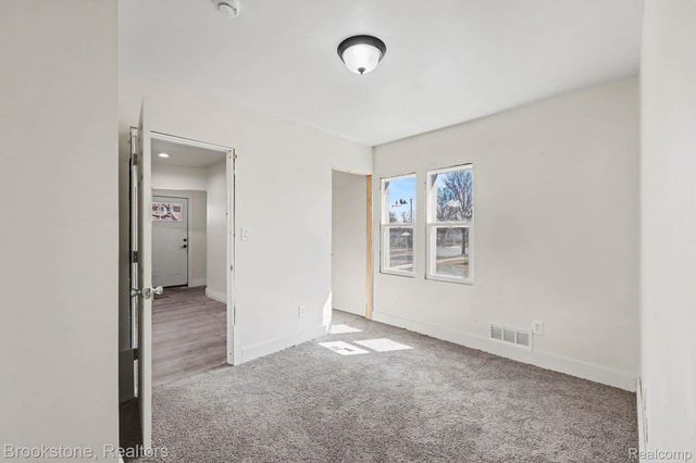 5533 Sheridan Street, Detroit, MI 48213