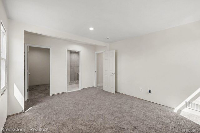 5533 Sheridan Street, Detroit, MI 48213