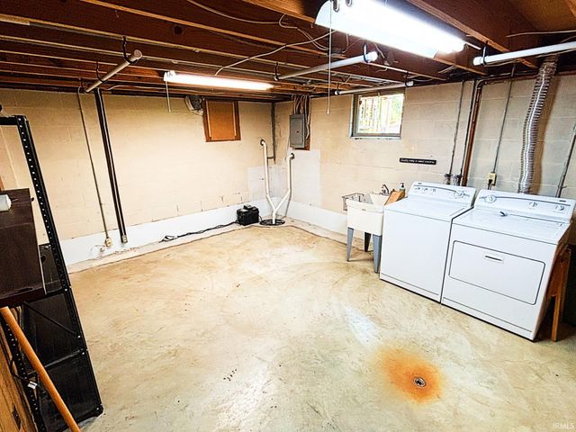 1517 E Elliston Drive, Bloomington, IN 47401