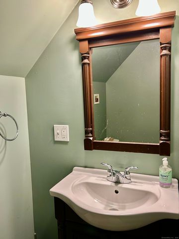 108 South Kent Road, Kent, CT 06785