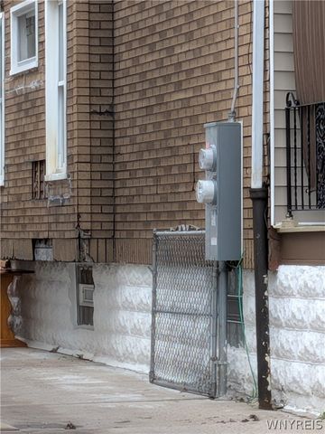 39 Macamley Street, Buffalo, NY 14220