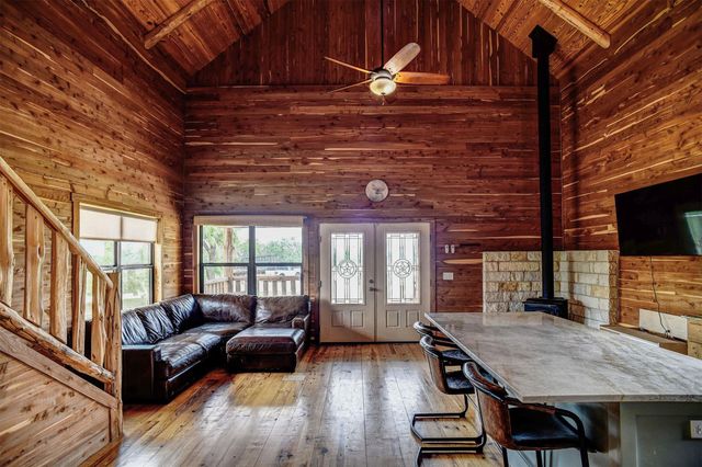 323 CR 446, Gonzales, TX 78629