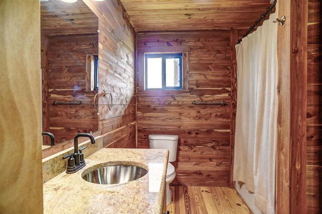 323 CR 446, Gonzales, TX 78629