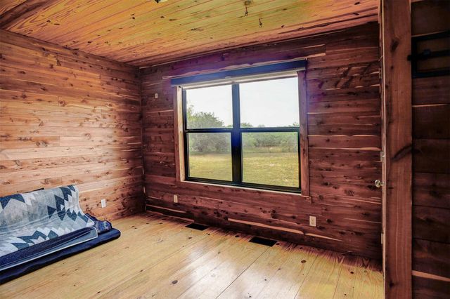 323 CR 446, Gonzales, TX 78629