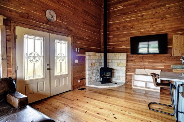 323 CR 446, Gonzales, TX 78629