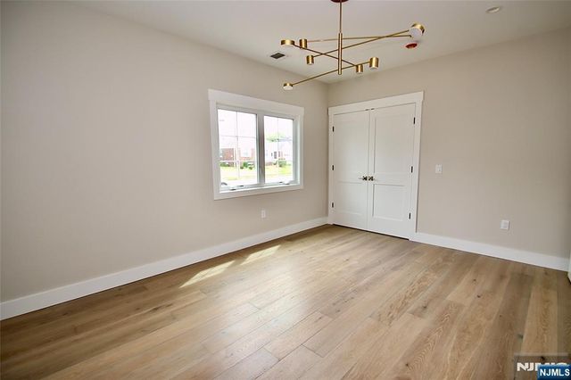 9-02 3rd Street, Fair Lawn, NJ 07410