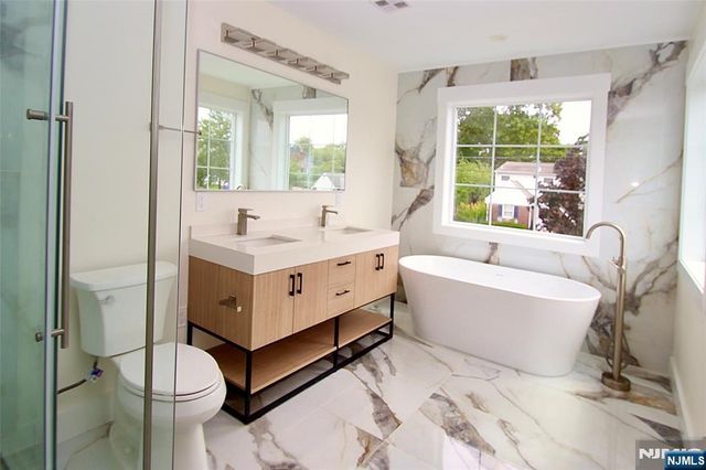 9-02 3rd Street, Fair Lawn, NJ 07410
