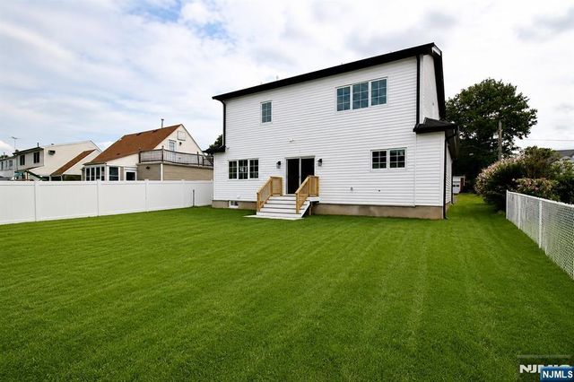9-02 3rd Street, Fair Lawn, NJ 07410