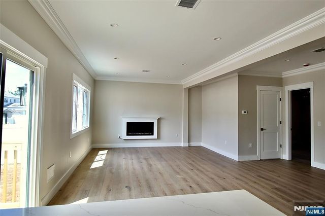 9-02 3rd Street, Fair Lawn, NJ 07410
