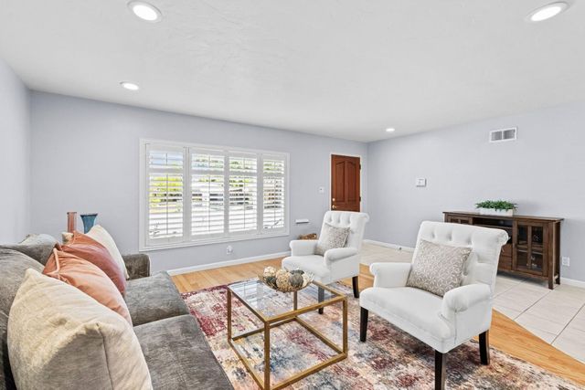 408 La Sierra Way, Gilroy, CA 95020