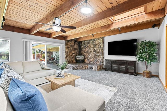 408 La Sierra Way, Gilroy, CA 95020