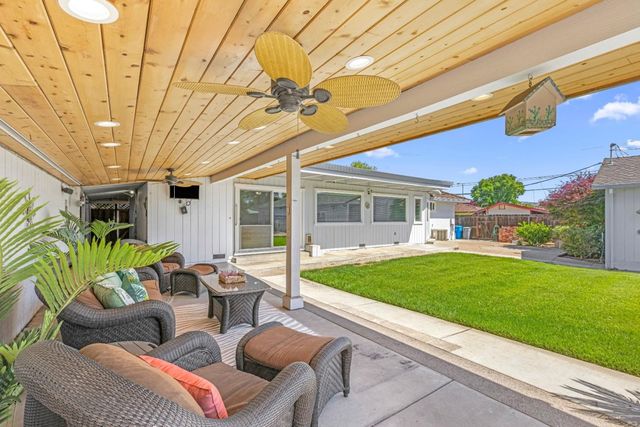 408 La Sierra Way, Gilroy, CA 95020