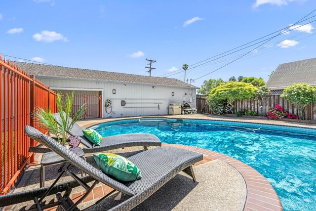 408 La Sierra Way, Gilroy, CA 95020