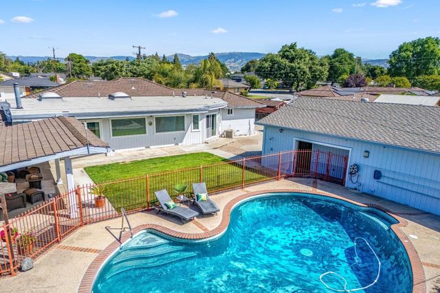 408 La Sierra Way, Gilroy, CA 95020