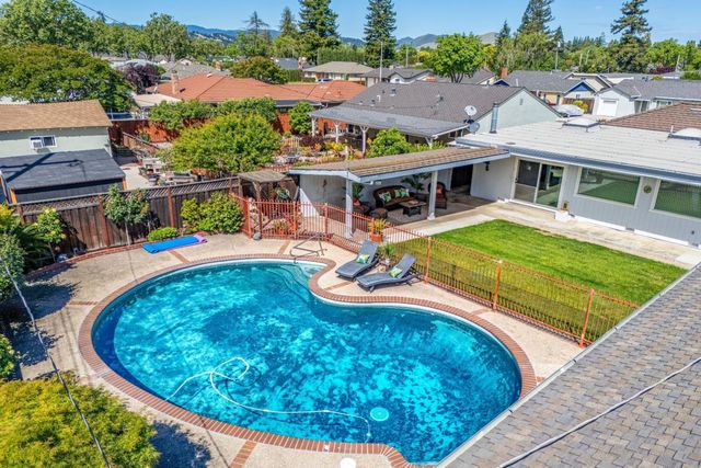 408 La Sierra Way, Gilroy, CA 95020