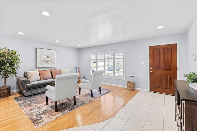 408 La Sierra Way, Gilroy, CA 95020