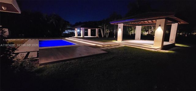 12050 SW 90th Ave, Miami, FL 33176