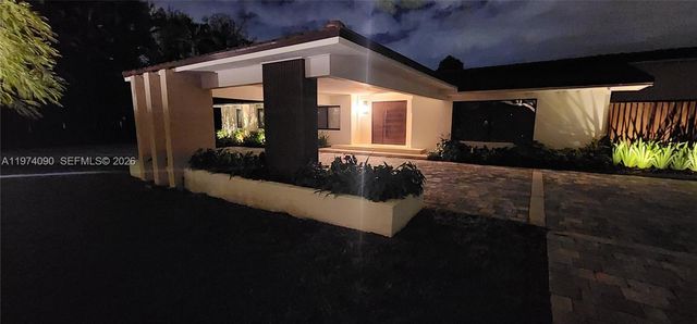 12050 SW 90th Ave, Miami, FL 33176