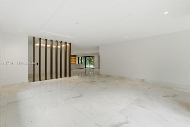 12050 SW 90th Ave, Miami, FL 33176