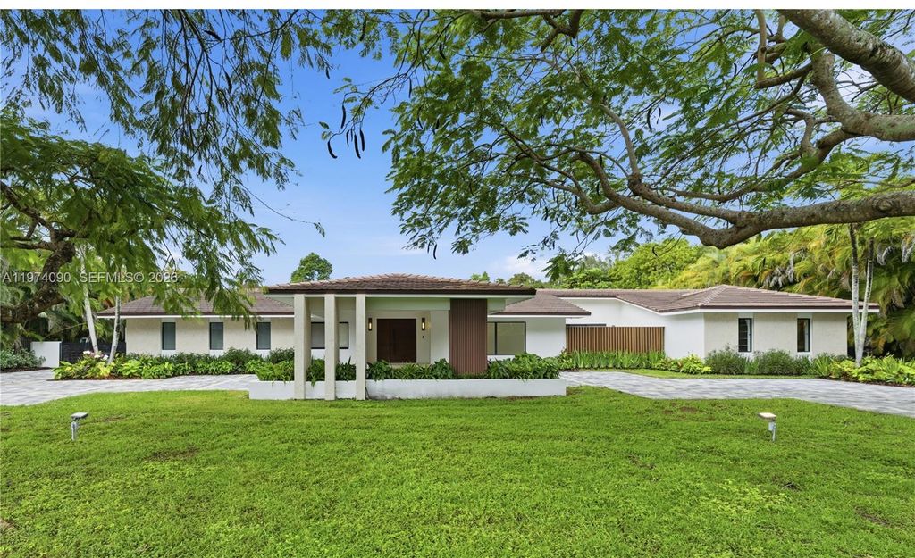 12050 SW 90th Ave, Miami, FL 33176