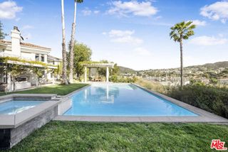 4001 Clarinda Drive, Tarzana (los Angeles), CA 91356