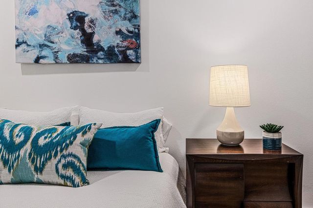 500 W Arenas Road 4, Palm Springs, CA 92262