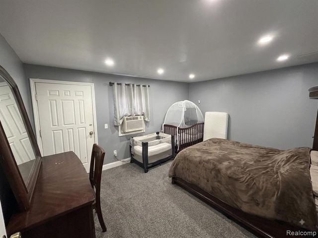 2339 Faber Street, Hamtramck, MI 48212