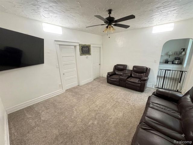 2339 Faber Street, Hamtramck, MI 48212