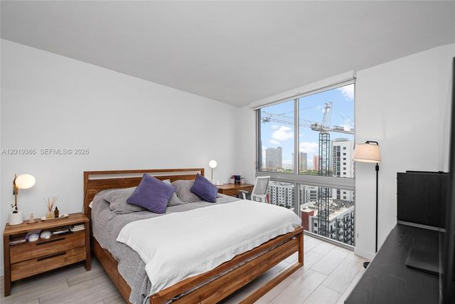 1010 SW 2nd Ave 1709, Miami, FL 33130